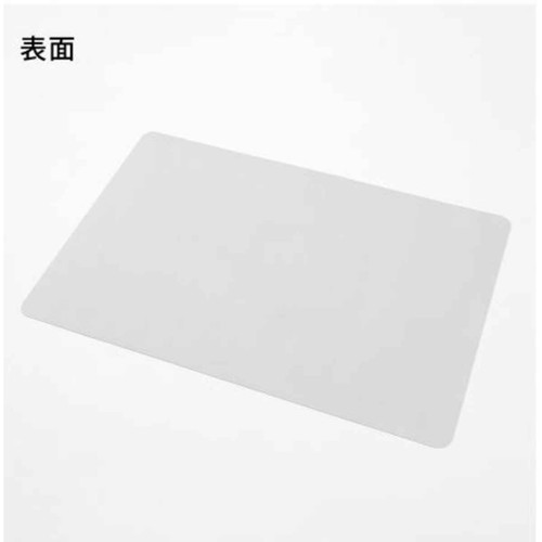 調理台マット　RS　シリコーン保護シート 平らな表面に置かれた透明なシリコーンシートの詳細な質感