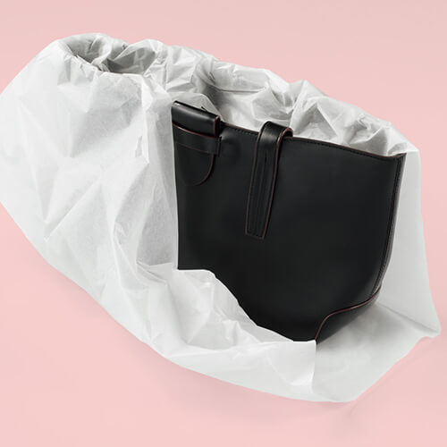 薄手の包みやすい包装材。商品の高級感を演出します。