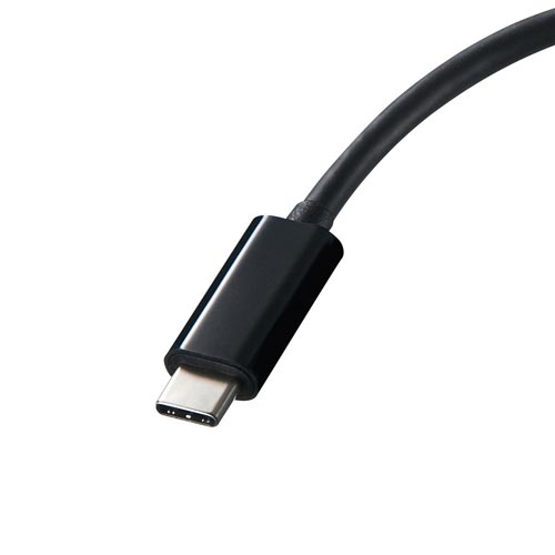 USB TypeC-HDMI変換アダプタ 商品全体が斜めから撮影されており、接続端子がはっきりと見える状態。