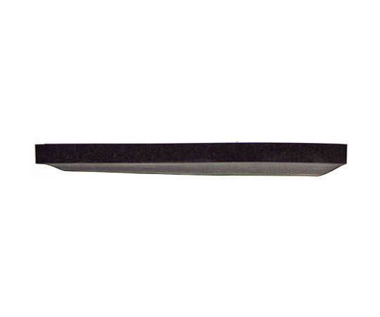 NRスポンジゴム　厚み10mm×縦150mm×横150mm 均一な黒色で、四角形に整えられた厚みのあるスポンジゴム