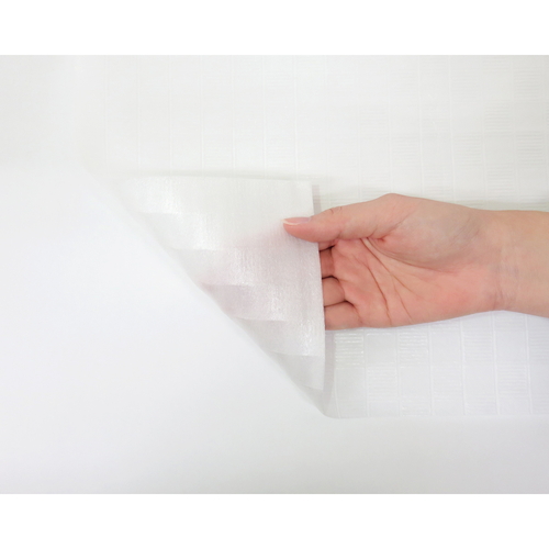 シンク下シート　CNシステムキッチン消臭シート　35×360cm 透明なパッケージに収められた長尺のシートが見える状態