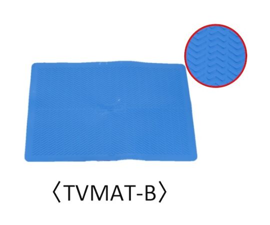 HYPER　V　ノンスリップマット　青　650×450 平らな床に敷かれた青色のマットが、滑り止めのテクスチャーを示している様子