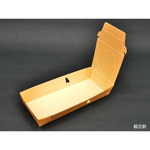 デリボックス DFコンボトレー 三和紙工 [ケース販売] 平置きされた数枚の白い紙製トレーが一列に重なった様子