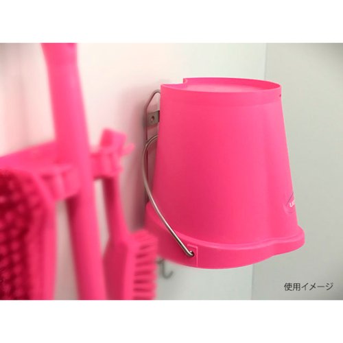 バケットカバー(6L)ピンク 56891 Vikan(ヴァイカン) 透明なカバーが上部を覆い、ピンク色の素材が見える状態
