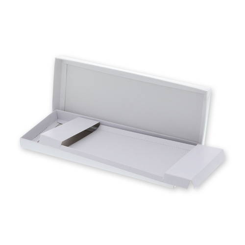 靴下やハンドタオルの梱包・包装に最適な中枠付きギフトボックス（白）