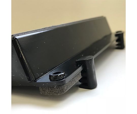 包丁研ぎ器 刃物キラリン 刃先の形状がはっきりと見える斜め上からのアングル