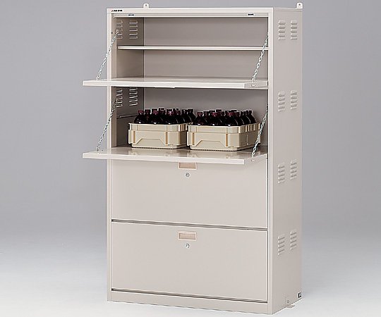 薬品庫　MC-150用棚板 棚板が水平に設置された状態，周囲には収納スペースが確認できる。