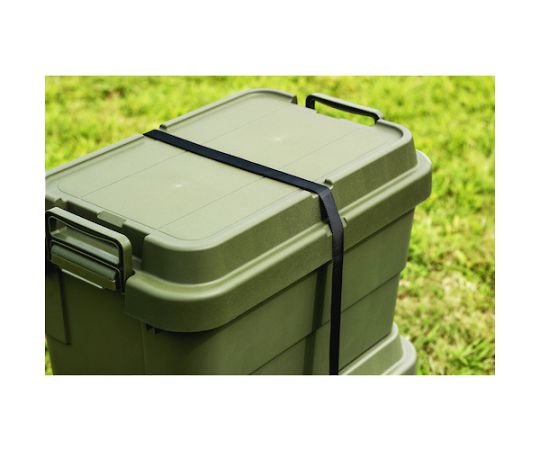 トランクカーゴ フラット天板仕様 20L ОD色 角度を変えて撮影されたフラットな天板の収納ボックス