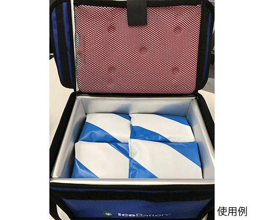 「手のひら冷却」用携帯保冷剤　Ice　Battery（R）fresh　10個セット 青いパッケージが並べられ、鮮やかなデザインが目を引く様子