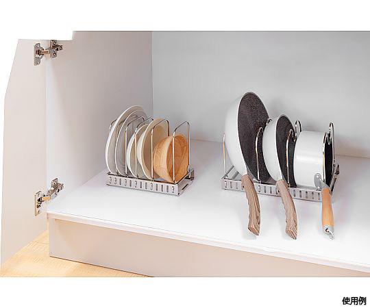 ＆kit 調節できるディッシュスタンド 横から見た調節可能なディッシュスタンドの斜めの姿勢