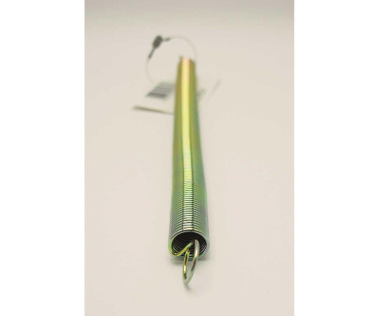 鉄引きバネ　線径1mm×外径10mm×自由長166mm 金属のバネが横向きで置かれた状態