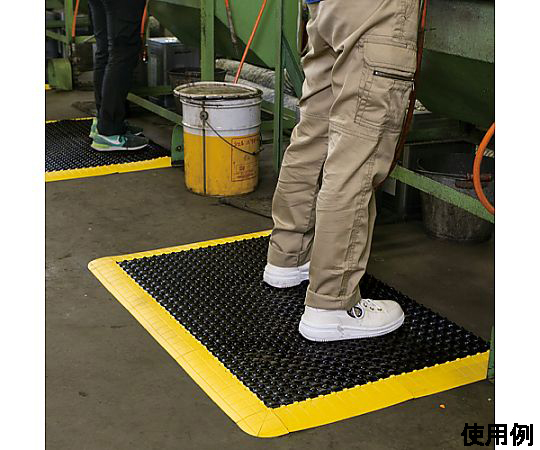 75x300mm [EA997RB-171用]中ふち(雄) 自然光の中で撮影された、穏やかな光沢を持つ黒色の部品