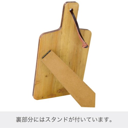 フラワー什器 ディスプレイウッドボード-3(4個) ヘッズ 木製ボードの上にディスプレイ用の花が美しく配置されている様子