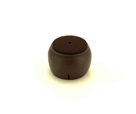 ワイドフェルトキャップ　角脚用　36-50mm　濃茶　4個入 濃茶色のフェルトキャップ4個が揃っている様子