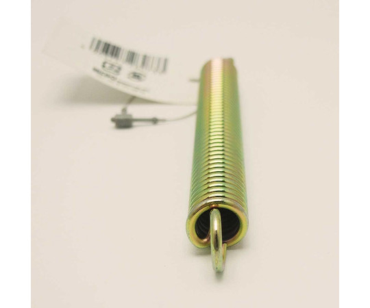 鉄引きバネ　線径2mm×外径12mm×自由長104mm 黒色のスプリングが横向きに置かれ、金属の光沢が際立つ状態