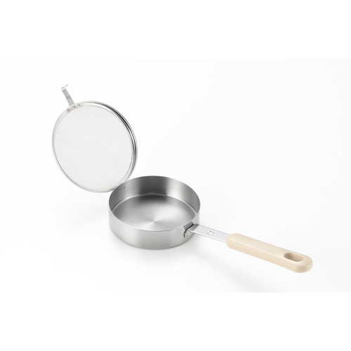調理器具　煎りパン　片手鍋 持ち手付きで、鍋の内側が見える角度からの撮影。