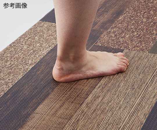 さらっと拭ける！　ぷにぷにキッチンマット　45×220×0.8cm　重量：1.98kg 柔らかな質感の素材が広がる、横長のデザインでカラフルな模様が際立つ状態
