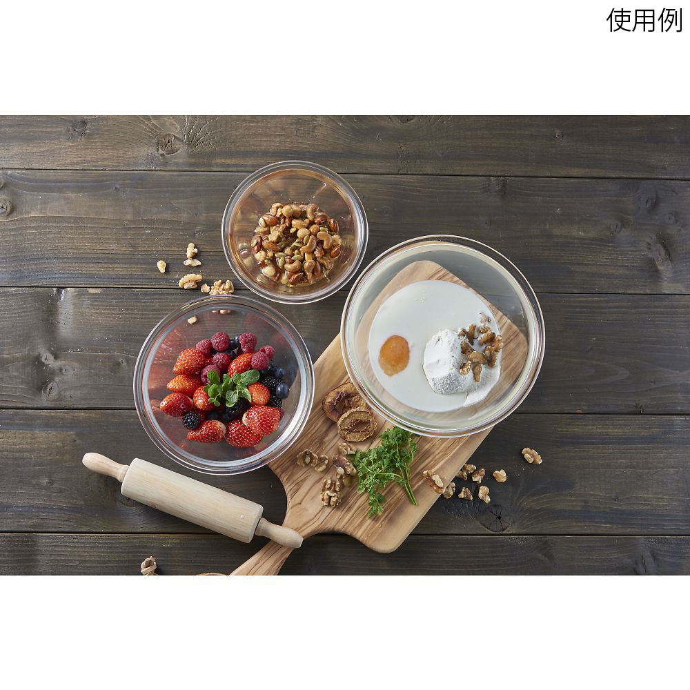 耐熱ガラス製ボウル 900mL 18個セット 18個が整然と並んでいる透明なボウルのクローズアップ