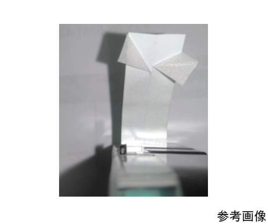 黄地ラベル　12mm　黒文字　8m 黄地のラベルが鮮やかに並ぶ状態、黒い文字で情報がしっかり印刷されている