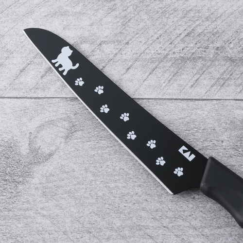 果物ナイフ Nyammy ねこのフルーツナイフ ステンレス製 刃先が見える角度で持たれた、可愛らしい猫の形状をしたナイフ