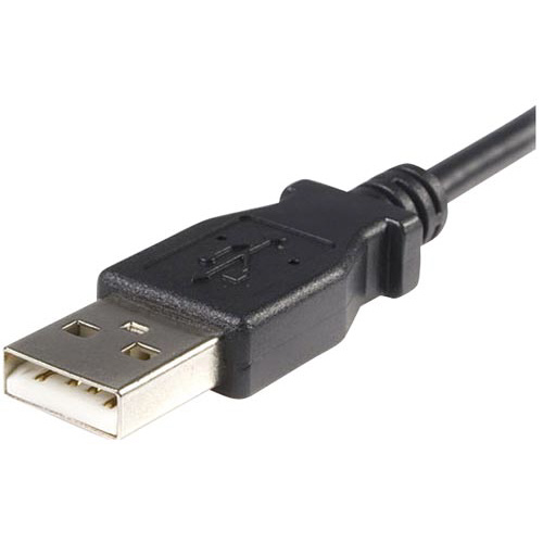USBケーブル(A-マイクロB)　1.0m　黒 黒いUSBケーブルが伸びた状態で、端子がはっきりと見える角度からの撮影。