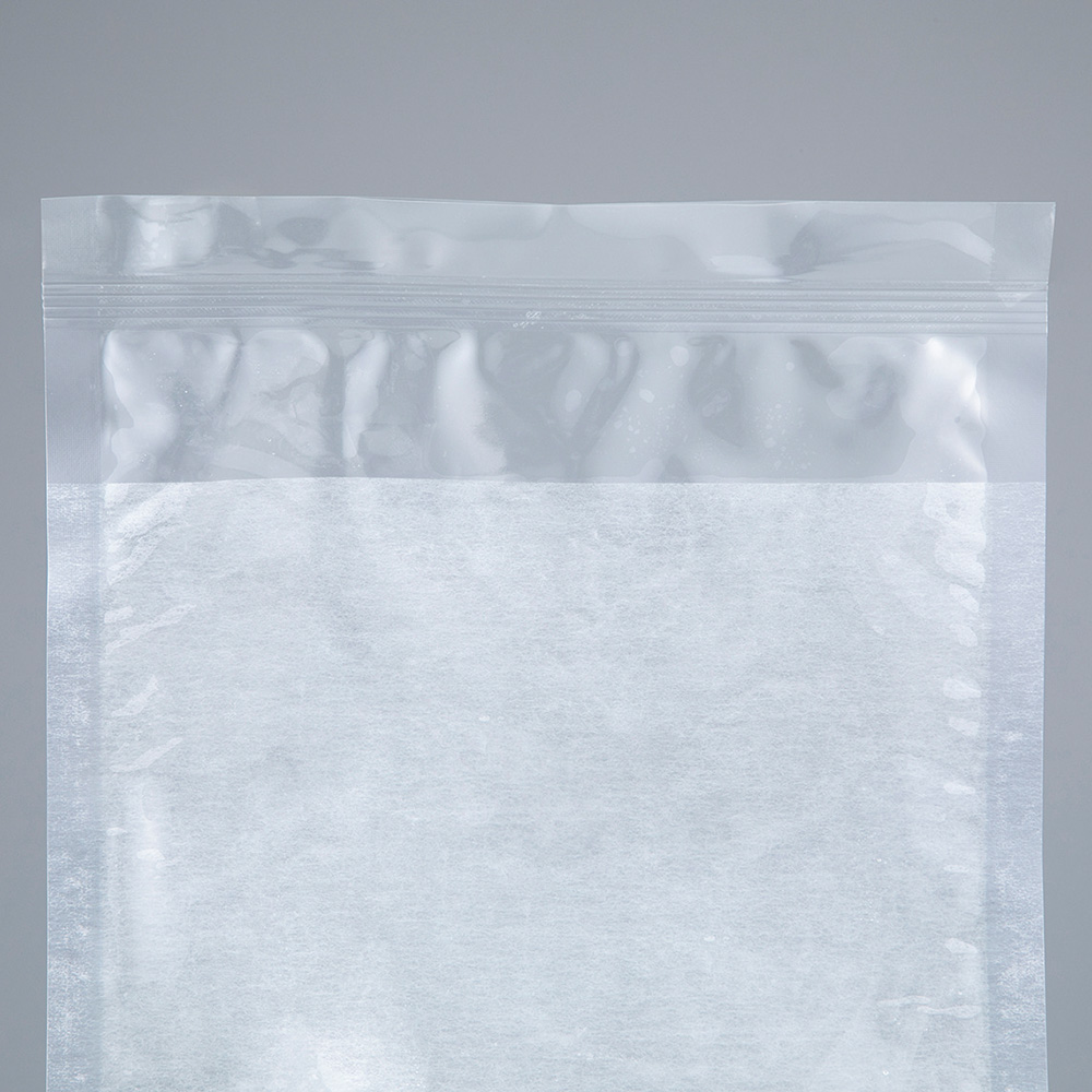 緩衝ペプトン水（調製済） 自立フィルターパック 1箱(30袋入) 透明なパッケージに包まれた、角が丸い袋が並んでいる様子