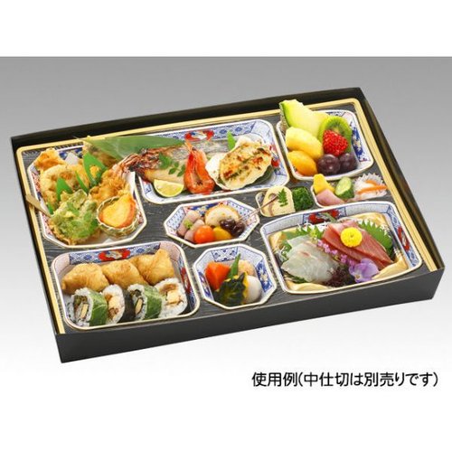 仕出し弁当容器 料亭 140-100 伏見 エフピコチューパ 透明な容器に収められた美しい和風料理の詰め合わせ