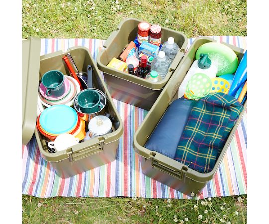 トランクカーゴ　30L　OD色 密閉されたジッパー付きのパックが正面から見える状態
