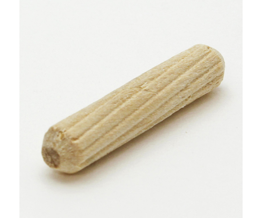 木工ダボ　5×25mm　20個入 整然と並んだ20個のダボが透明なパッケージに収められている様子
