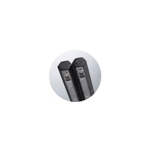 洋食卓上用品 抗菌 六角すべり止め箸 24cm 黒 PM-356 トーダイ [バラ販売] 黒い六角形のすべり止め付き箸が整然と並んでいる状態