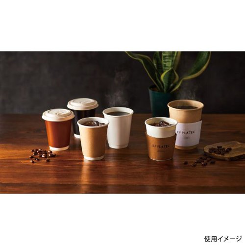 紙コップ KMR-470 ブラウン ケーピープラテック 茶色の紙コップが横向きに並べられ、シンプルなデザインが目立つ状態