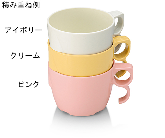 マグカップ クリーム クリーム色の滑らかな表面が写るマグカップの側面