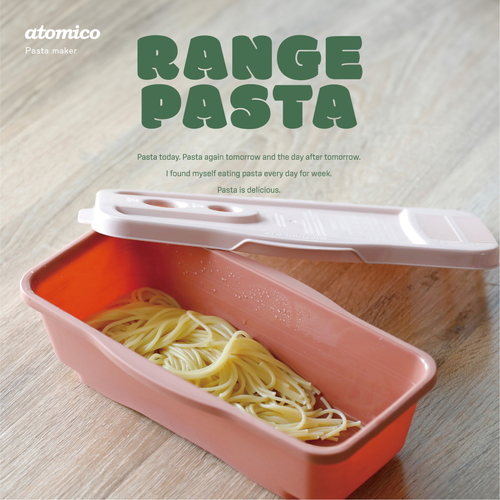 電子レンジ調理器　atomico　レンジで簡単調理ポット　ピンク 優しいピンク色の本体が正面から見える状態で、蓋が少し開いている様子。