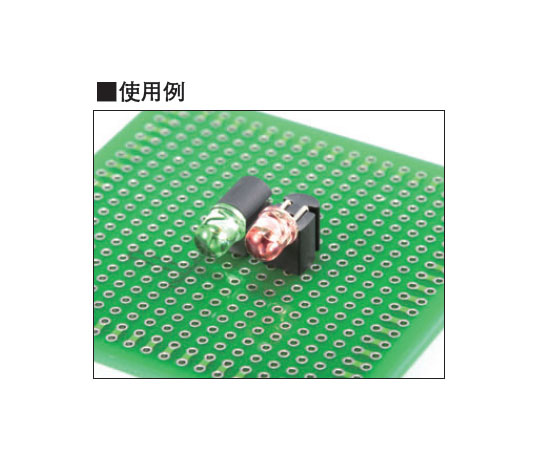 LED用スペーサー　横型　5mm（100個入） 白い背景に整然と並べられた横型のスペーサーが見える状態