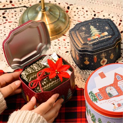 贈答箱 クリスマスオーナメント ギフト缶-2(6個) ヘッズ 色とりどりのオーナメントが缶に収められた様子