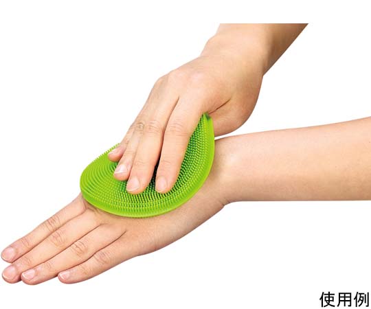 園芸用やわらかシリコン爪ブラシ 柔らかいシリコンで覆われた爪ブラシが、正面から見た状態で並べられている。