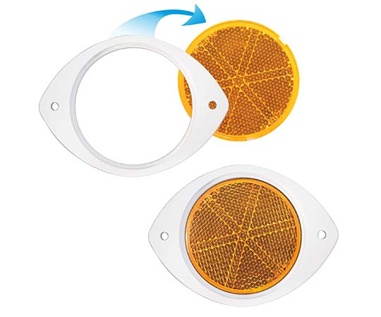 リフレクターアタッチメント　R-100用　横158mm×縦118mm 明るい背景に置かれた光沢のある部品が正面を向いている状態