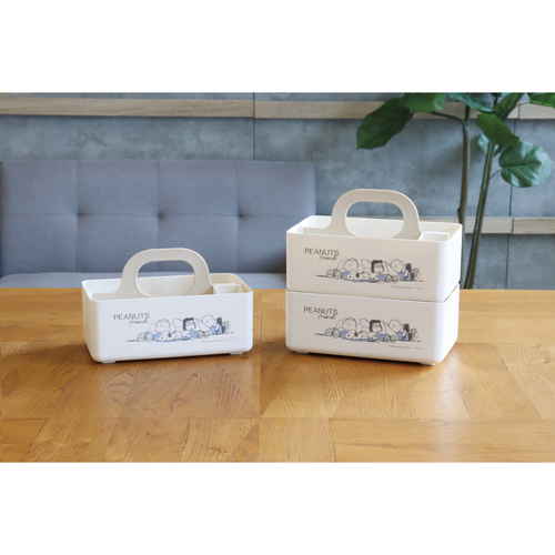 収納ボックス　ミニモッテケース　スヌーピー　小物入れ　幅20.7×奥行12.5×高さ13.5cm　アイボリー スヌーピーのデザインが施された収納ボックスの正面が見える状態