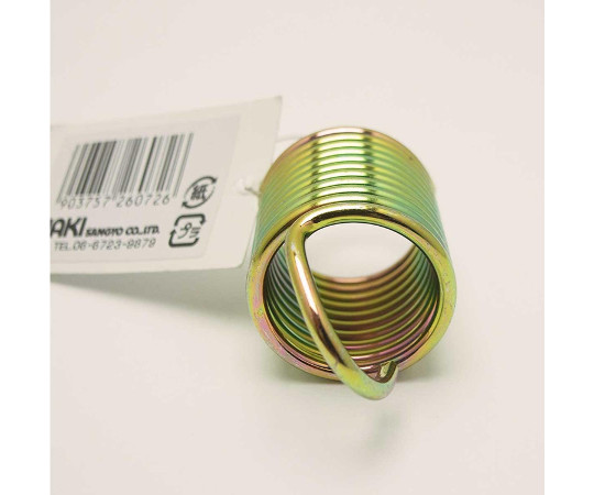 鉄引きバネ　線径2.6mm×外径28mm×自由長60mm 金属製のバネが横向きに配置され、光沢のある表面が見える状態