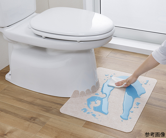 吸着拭けるトイレマット無地　ショート　BE 淡いベージュのトイレマットがフラットに広がっている様子