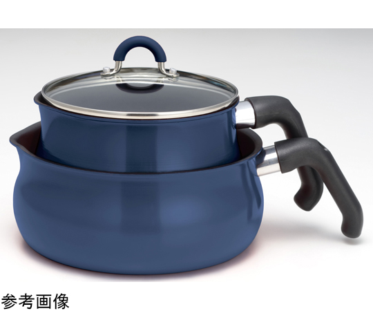 Tomay IH対応マルチパンL （NV） 角度をつけて撮影された深い青色のフライパンの内部が見える状態