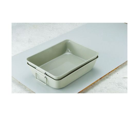 大型パーツBOX　有効内寸825X525X149 蓋のついた状態で整然と並べられた収納ボックス
