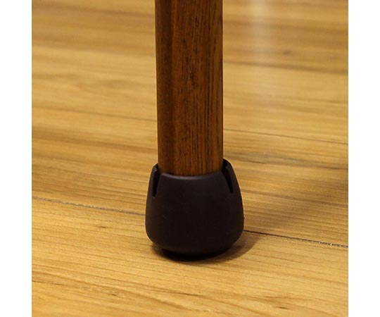 ワイドフェルトキャップ　丸脚用　16-21mm　濃茶　4個入 濃茶のフェルトキャップが並んでいる様子、各キャップは整然と配置されている。