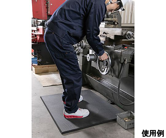 750x 900mm 疲労軽減マット 表面に滑り止め加工が施されたマットの全体像