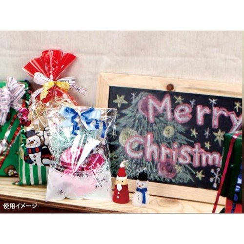 袋 4796 クリアバッグ トゥインクルスノー S ベルベ クリアな素材で光が反射し、可愛いスノーフレーク模様が施されたバッグのアップ。