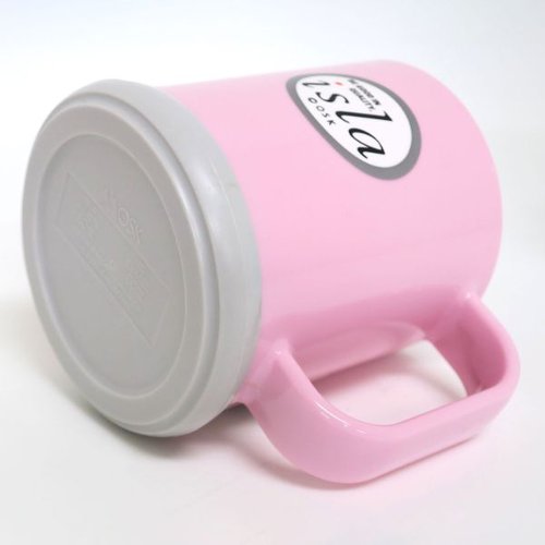 コップ イスラ プラカップ(すべり止め付) C-2 ピンク ピンク色のプラスチックカップが立てられ、底面にすべり止めが付いている様子。