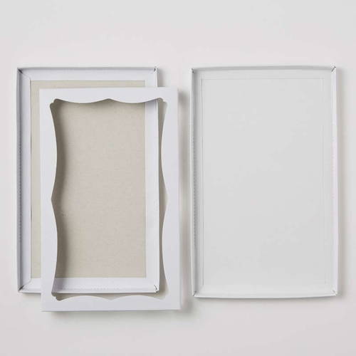 3枚組のハンカチやタオルの梱包・包装に！中枠付きのギフトボックス（白）