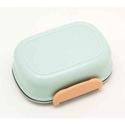 弁当箱　ランチボックス　中子付　スヌーピー デザインが施された蓋付きの容器が正面に置かれている様子