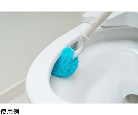 トイレバスボンくん抗菌 ふさふさクリーナー 商品の持ち手が見える状態と、クリーナーのふさふさした毛の質感が強調された角度からの撮影