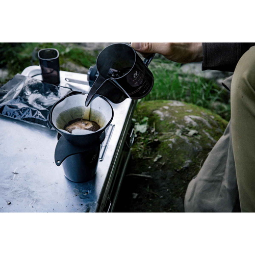 V60ペーパーフィルター02WZebrang パッケージがふんわりと開いている状態で、角が丸くデザインされている